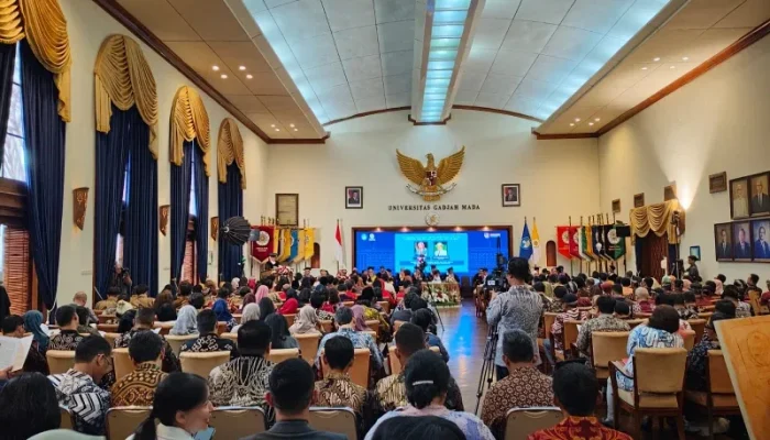 Prof. Dr. Heribertus Jaka Triyana Dikukuhkan sebagai Guru Besar Hukum HAM Internasional UGM