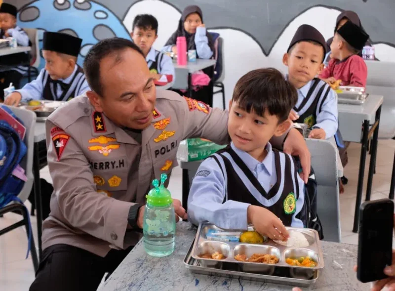 SPPG Resmi Beroperasi di Kampar, Dorong Pemenuhan Gizi Anak Riau yang Lebih Baik