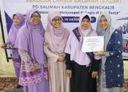 Pemkab Bengkalis Apresiasi Semangat Belajar Wisudawati Sekolah Lansia Muslimah