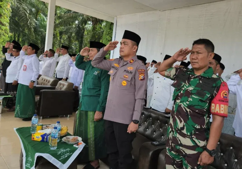 Ribuan Santri Padati Upacara Hari Santri Nasional 2025 di Kampar Kiri