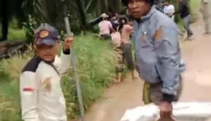 Bentrok Warga dan PT UTS di Rokan Hilir, Tujuh Orang Alami Luka-Luka