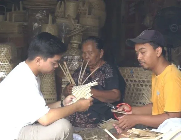 Sentra Anyaman Bambu Brajan, Ikon Ekonomi Kreatif yang Menembus Pasar Dunia