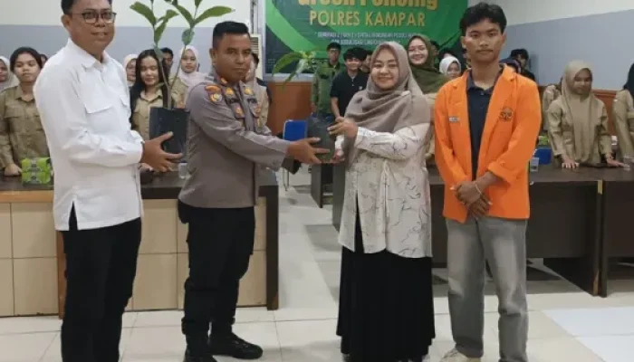 Polres Kampar Ajak Mahasiswa Hijaukan Kampus