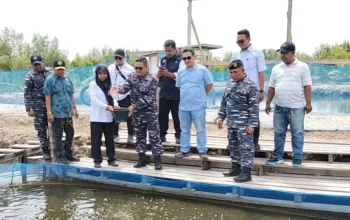 TNI AL Selatpanjang Tebar