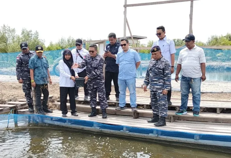 TNI AL Selatpanjang Tebar