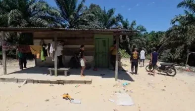 Gajah Liar Serang Rumah Warga di Rumbai, Anak 8 Tahun Alami Luka Serius