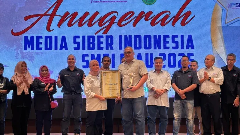 Riau aktual Dinobatkan Sebagai Media Terbaik 2025 di Ajang SMSI Riau