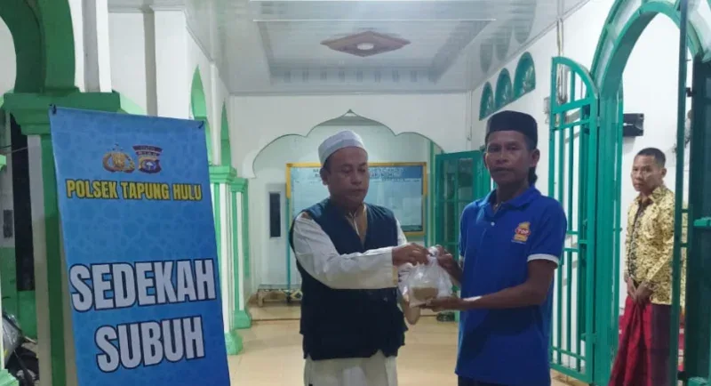 Sedekah Subuh di Tapung Hulu, Warga Bukit Kemuning Rasakan Berkah Kebersamaan