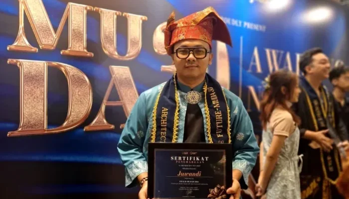 Juwandi, Dosen IAIN dan Ketua Desa Wisata Bukit Batu, Raih Muda30 Award 2025 di Jakarta