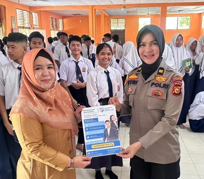 Cegah Abrasi, Polres Inhu Hijaukan Sungai Indragiri