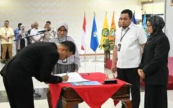 Rektor UNRI Lantik Pejabat Baru, Dorong Kolaborasi dan Inovasi Menuju Kampus Unggul