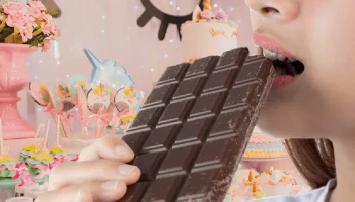 Coklat: Lezat, Menyehatkan, tapi Bisa Berbahaya Jika Berlebihan