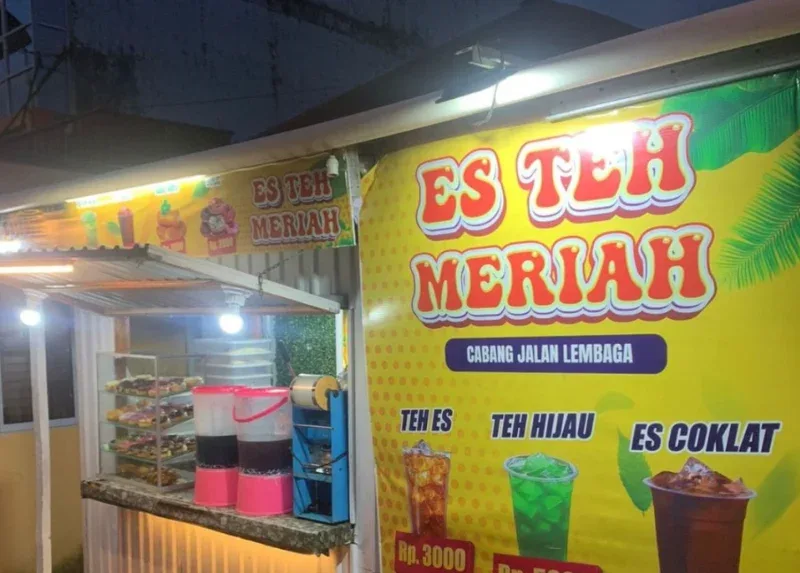Es Teh Rp3.000 yang Jadi Fenomena di Bengkalis: Kisah Inspiratif Putri Jesika dan Es Teh Meriah