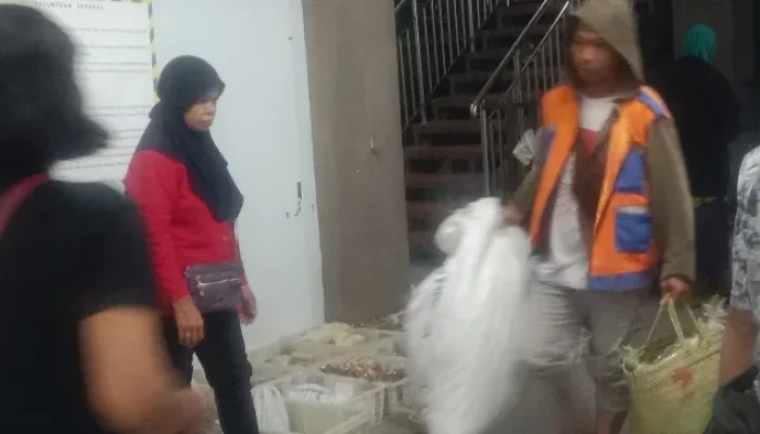 Ramai Sejak Tengah Malam, Inilah Potret Pasar Godean yang Tak Pernah Sepi