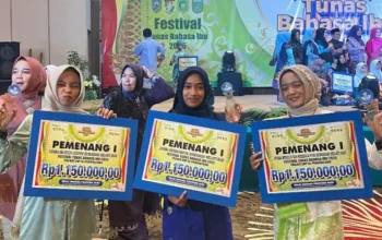 Tiga Siswi Bengkalis Juara Festival Tunas Bahasa Ibu Riau 2025, Siap Wakili Provinsi ke Tingkat Nasional