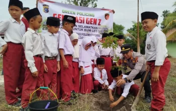 Tanam 45 Pohon di MI Darul Muhajirin, Siswa Didorong Jadi Generasi Peduli Lingkungan
