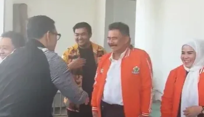 Perkuat Konsolidasi Kader, Ketua Umum Kosgoro 1957 Dr. Dave Laksono Sambangi Riau