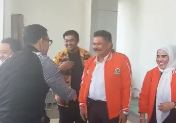 Perkuat Konsolidasi Kader, Ketua Umum Kosgoro 1957 Dr. Dave Laksono Sambangi Riau