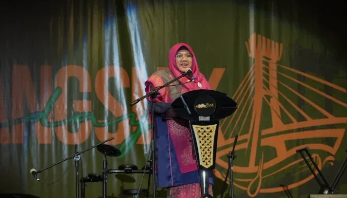 Ribuan Warga Padati Pembukaan Julang Budaya Siak 2025, Bupati Afni: Denyut Melayu Tak Boleh Padam