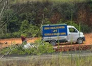 Ginda Burnama Pergoki Truk Sampah Buang Limbah Sembarangan di Tenayan Raya