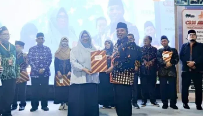 UMRI Raih Penghargaan Nasional di CRM Award VI 2025
