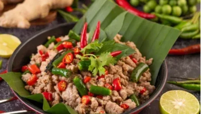 Menu Pedas Ekstrem Makin Populer di Kalangan Anak Muda, Pakar Ingatkan Risiko Kesehatan