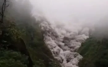 Aktivitas Gunung Semeru Meningkat, Status Dinaikkan dari Siaga ke Level IV Awas