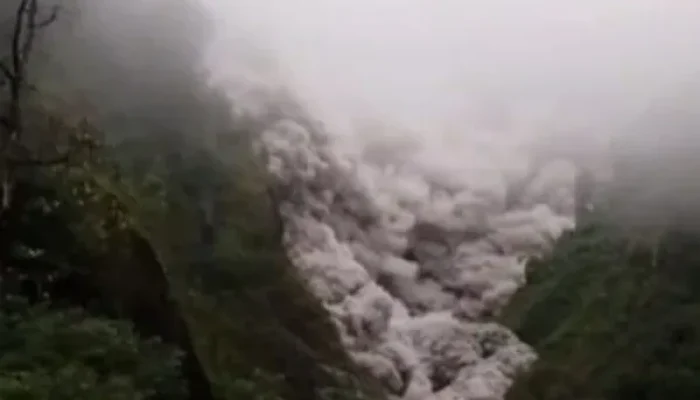 Aktivitas Gunung Semeru Meningkat, Status Dinaikkan dari Siaga ke Level IV Awas