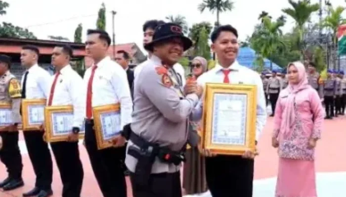 Polres Inhil Anugerahkan Penghargaan, Ungkap 19 Kg Sabu Jadi Prestasi Terbesar 2025