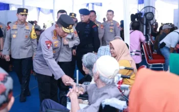 Kapolri Hadir di Tengah Warga Yogyakarta: 500 Orang Dilayani, Bantuan Sosial Digulirkan