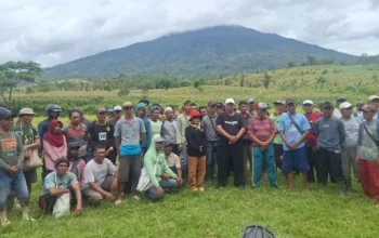 Masyarakat Adat Buay Nyata Pasang Patok Batas di Lahan Eks HGU untuk Cegah Konflik