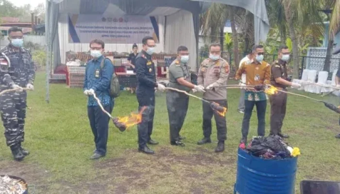 Tebas Rantai Penyelundupan: Bea Cukai Bengkalis Musnahkan Barang Ilegal Senilai Rp1,8 Miliar