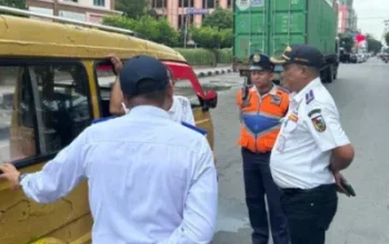 Dishub Pekanbaru Tertibkan Angkot dan Bus Tak Layak Jalan di Kawasan STC