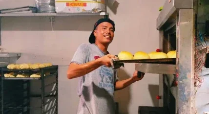 Bangkit Lewat Roti Manis: Kisah Oktanius Lalowo dan Program UMi BRI