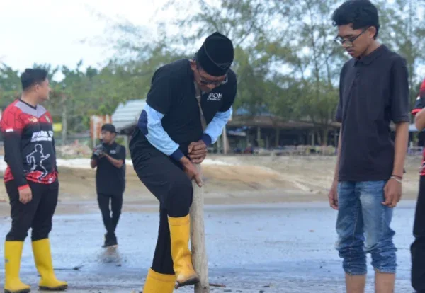 IOM Ajak Nelayan Bantan Cegah Penyelundupan Manusia, 500 Mangrove Ditanam di Pantai Selat Baru