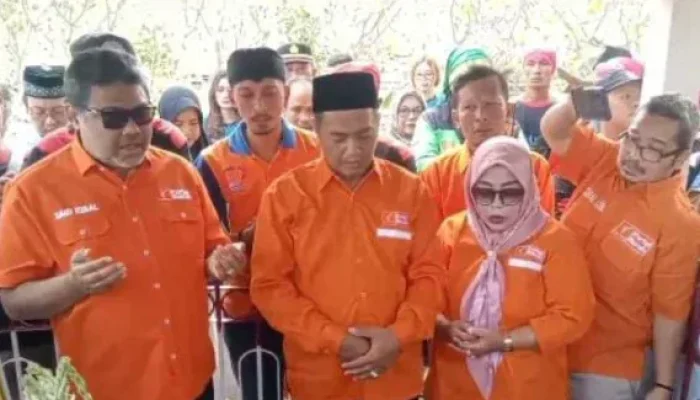 Partai Buruh Ziarah ke Makam Marsinah, Tegaskan Komitmen Perjuangan Pekerja