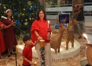 Aryaduta Pekanbaru Rayakan Tree Lighting Ceremony, Simbol Harapan di Akhir Tahun