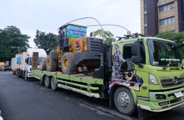 Bantuan Tahap II Meluncur ke Agam, Tim Trauma Healing dan Alat Berat Dikerahkan dari Riau