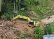 Polda Riau Kirim Alat Berat ke Sumbar untuk Percepat Penanganan Bencana