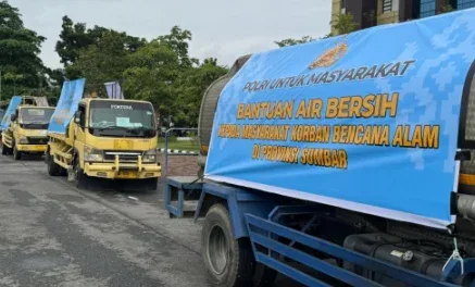 30 Truk Air Bersih ke Sumbar di Kirim ke Sumbar, Prioritaskan Wilayah Terparah Banjir Bandang