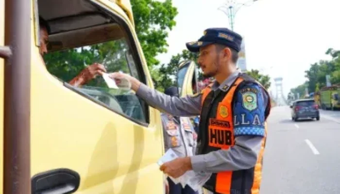 Bupati Siak Larang Truk Sawit Melintas Saat Jam Sekolah, Warga Minta Pengawasan Diperketat
