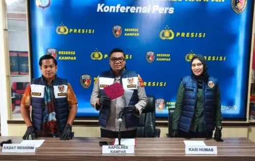 Polres Kampar Ringkus Pelaku Pembunuhan Berencana Bermotif Cemburu di Bukit Ganjau