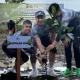 Kapolda Riau Resmikan Green Policing Runners, Tanam 100 Pohon di Bantaran Sungai Siak