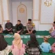 Polsek Tapung Gelar Magrib Mengaji, Polisi Antar Jemput Anak Belajar Alquran