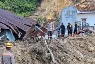 Tim K9 Polri Temukan Titik Dugaan Korban Longsor di Tapanuli Tengah