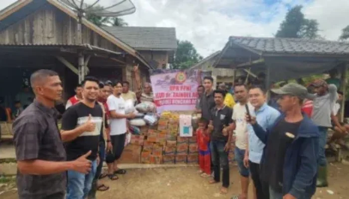 DPK PPNI RSUD Zainoel Abidin Menyapa Korban Banjir Aceh dengan Aksi Kemanusiaan