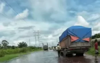 Simpang Obor Siak Terendam Banjir, Jalan Nasional Lumpuh dan Warga Terpaksa Mengungsi
