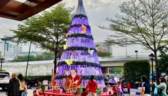 Live Card Christmas Rewards Jadi Daya Tarik Season of Joy Living World Pekanbaru