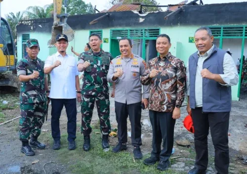 Kebakaran Asrama Pancasila, Wako Pekanbaru Pimpin Gotong Royong Pemulihan Lokasi