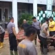 Pulihkan Sekolah Pascabanjir, Polres Langsa Turun Tangan Bersihkan SMPN 2